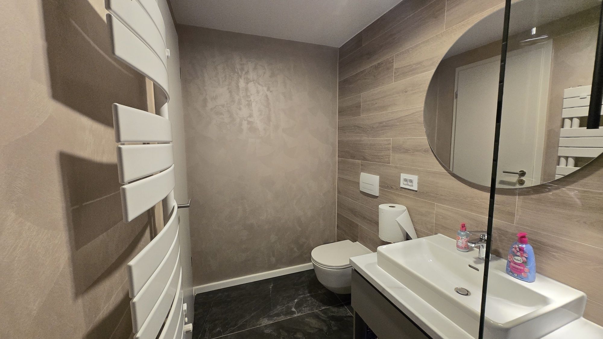 Apartament Coresi 2 camere, investiție sigura.