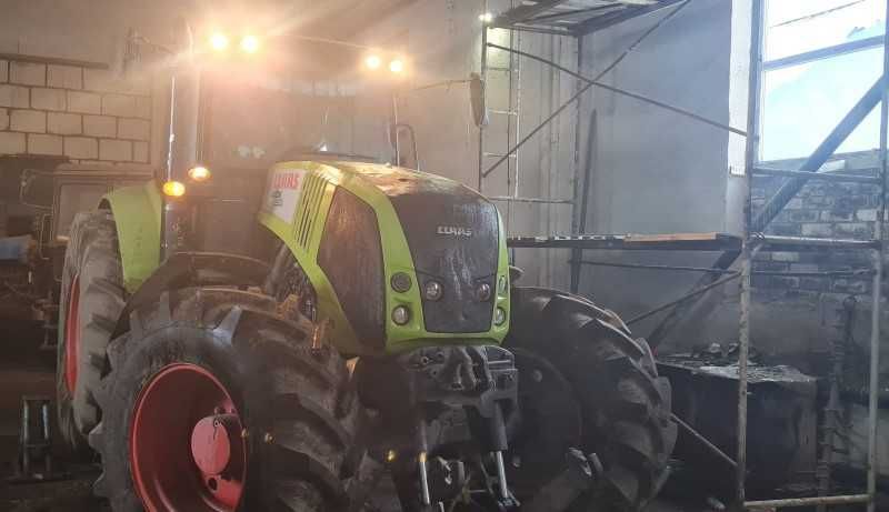 Трактор CLAAS AXION 850