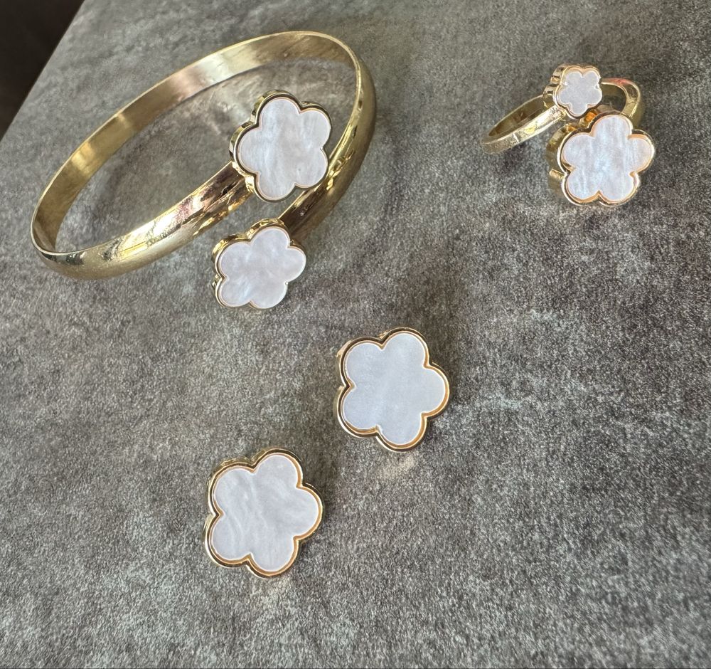 Сет от 5 бр. Дамски Бижута с Черни и Бели Детелини в Стил „Van Cleef“