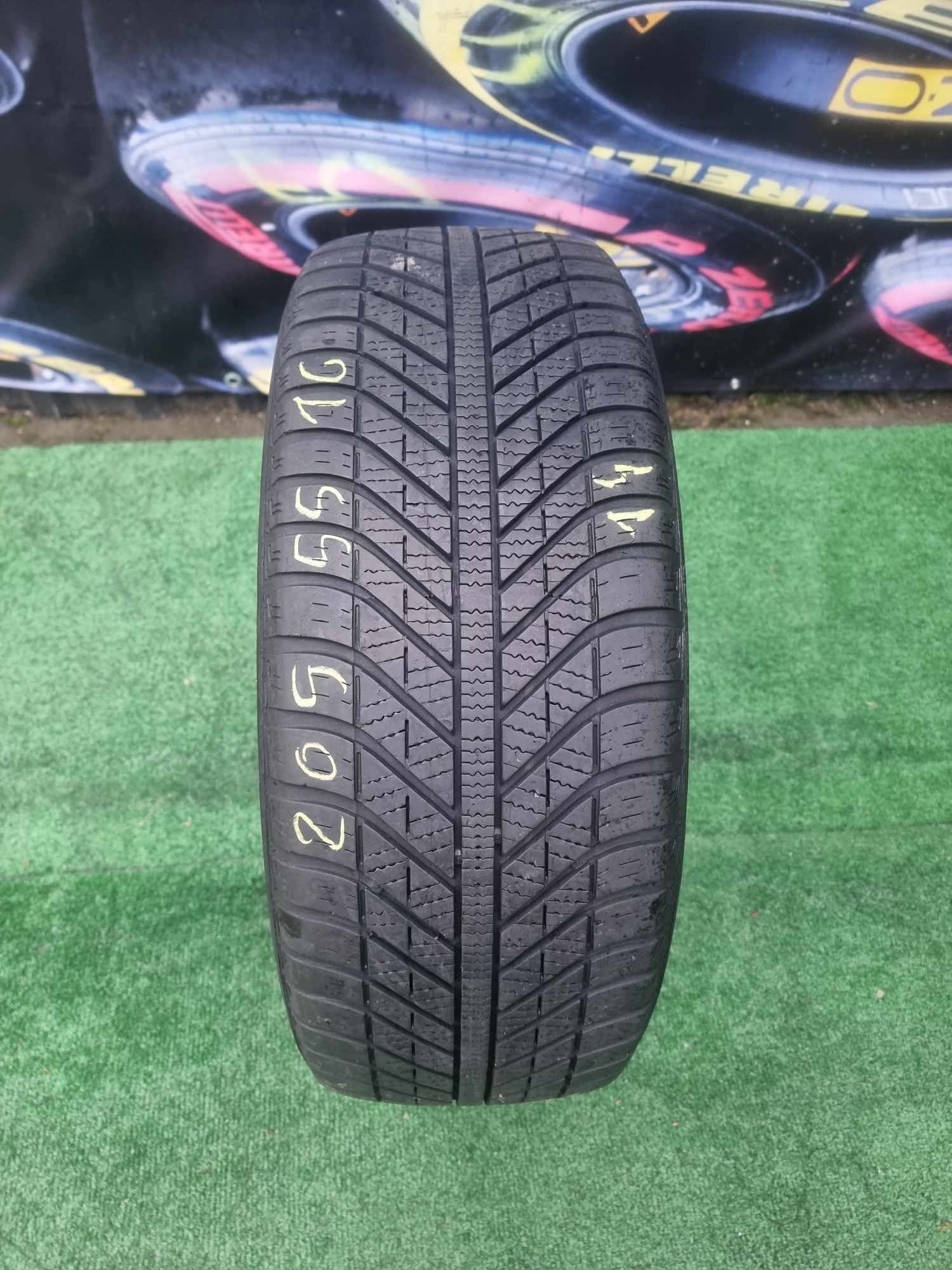 205.55.16 goodyear 4sezoane o buc