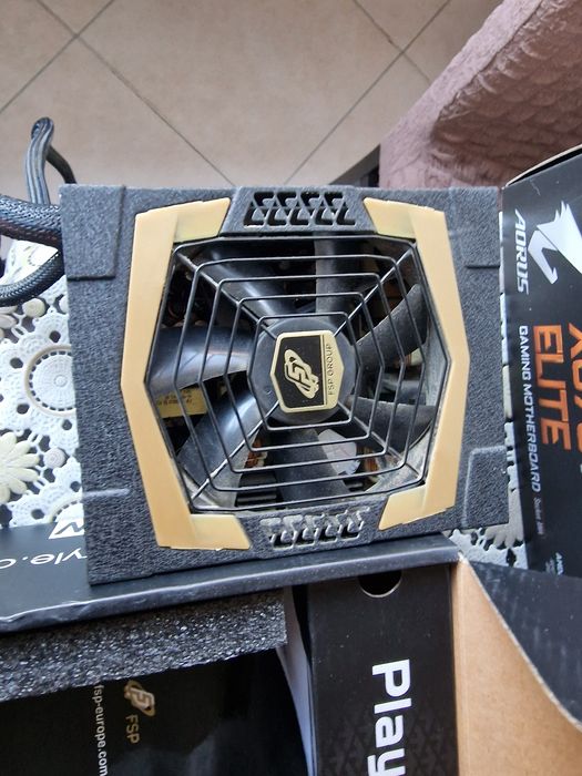 Захранване FSP Aurum PRO 1200W 80+ gold