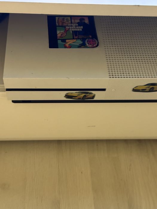 Consola. Box one s 1tb 2 manete