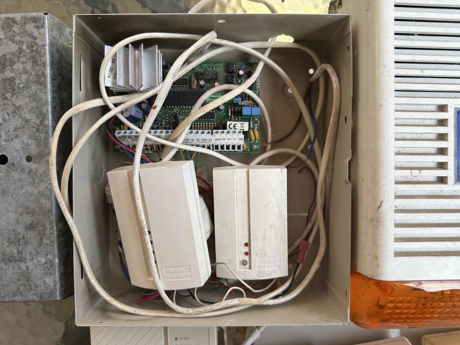 Sistem alarma antiefractie DSC Classic PC585H complet