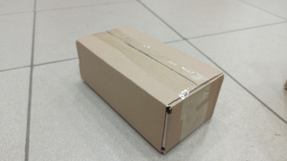 Картонные коробки не большие, новые