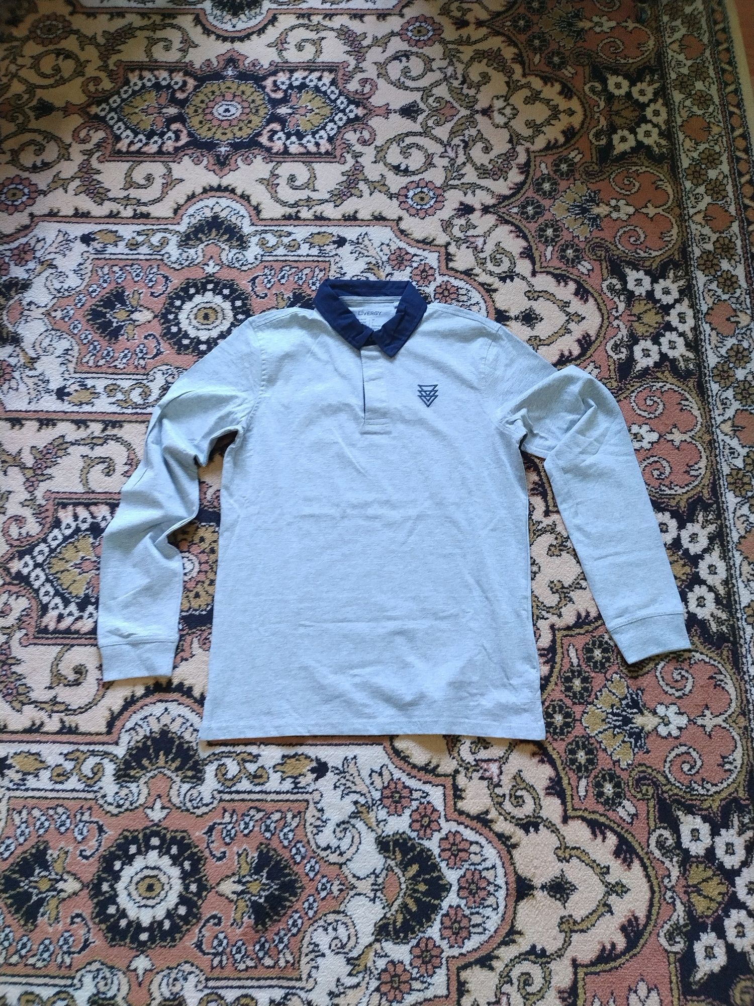 S. Nou. Tricou (bluză cu mâneci lungi) gen polo