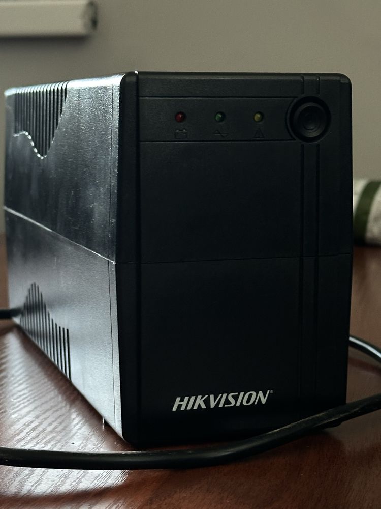 УПС 600W, блок бесперебойного питания для компьютера.