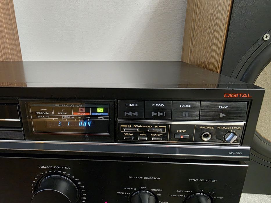 CD Player FISHER AD- 890 perfect funcțional