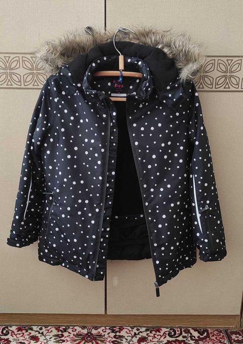 Теплая немецкая куртка на девочку