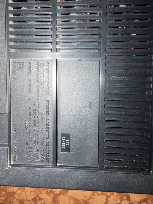Radiocasetofon Hitachi TRK 7150E