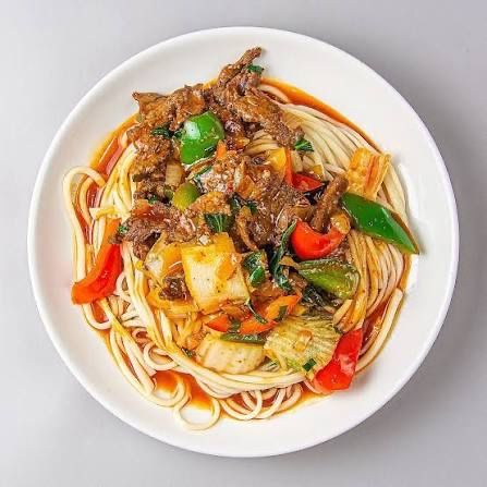 Сдаётся действующая столовая с выкупом бизнеса на рынке.