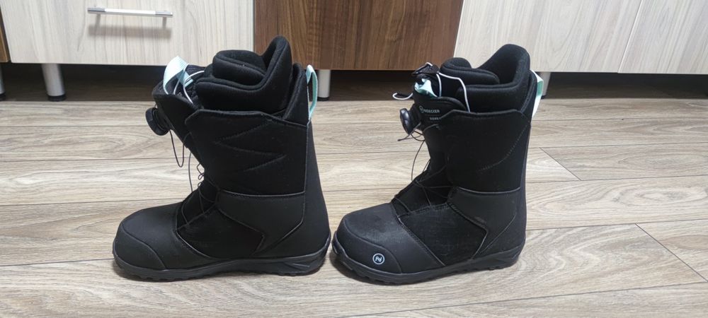 Snowboard boots Nidecker Sierra W Black 39.5