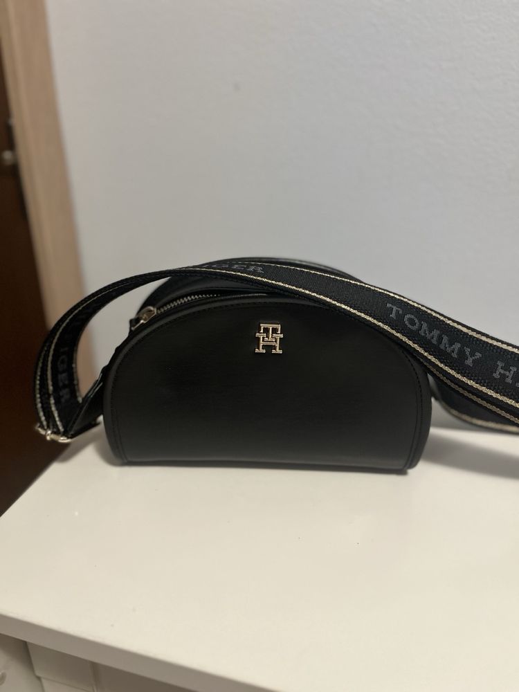 Дамска Чанта Tommy Hillfiger