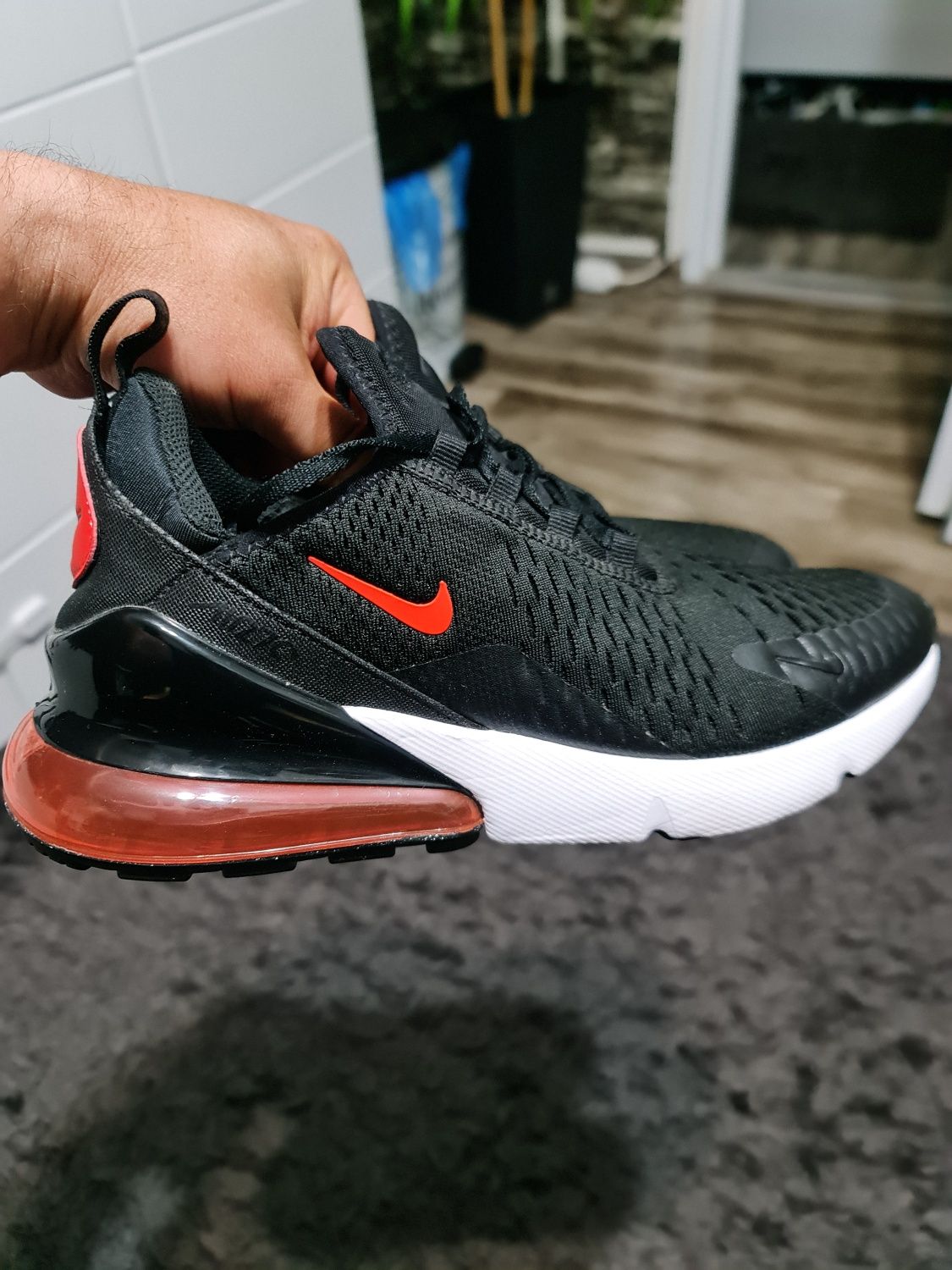 Nike Air Max 270