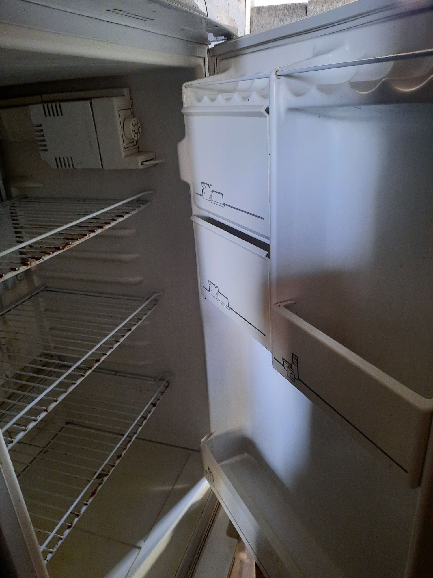 Холодильник Biriusa