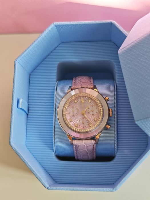 Часы SWAROVSKI продам недорого