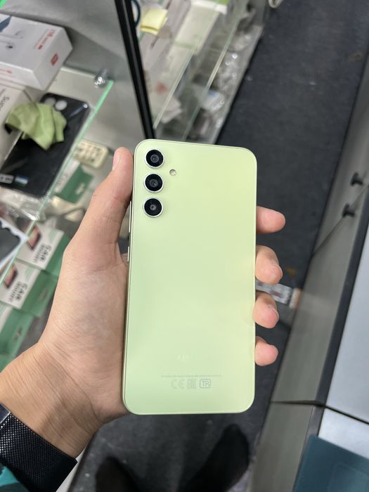 Samsung A34 5g 4 oy boldi olinganiga pul kerak bolgani uchun sotyabman
