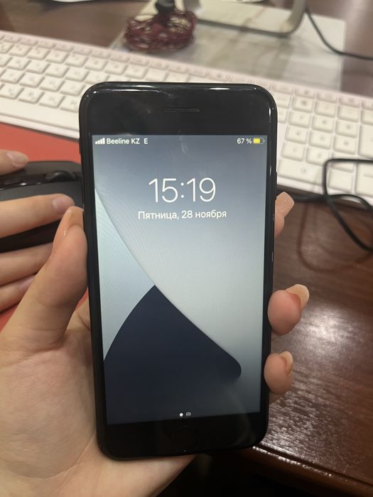 Айфон 7 / 32 гб продам