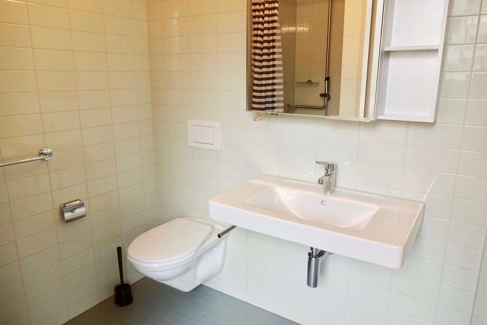 Дава се под наем Двустаен апартамент в София, Център - 56 кв.м за 408 € - Снимка #1