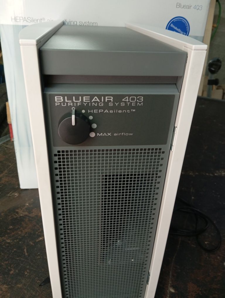 Пречиствател на въздух Blueair 403