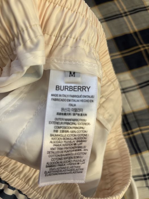 Burberry shorts | Къси панталони