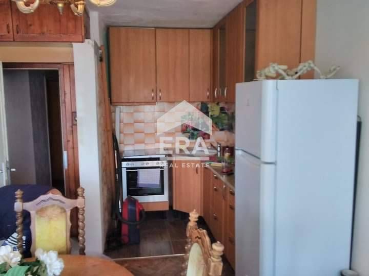 Дава се под наем Четиристаен апартамент в Варна, Център - 105 кв.м за 700 € - Снимка #1