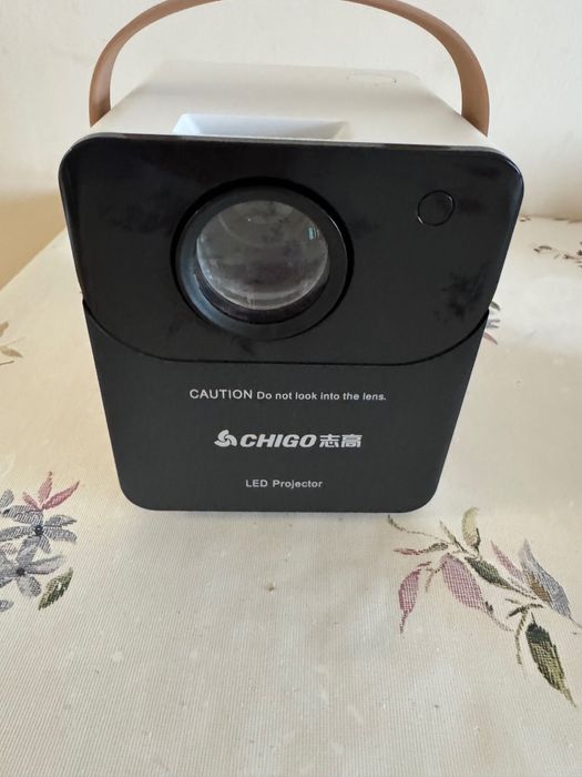 Проектор китайский chigo hd