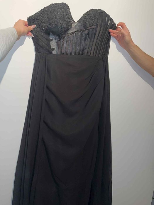 Бална Рокля с гръб тип корсет