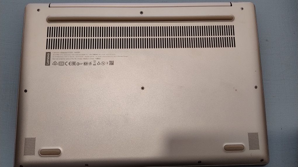 Laptop Lenovo Slim Ultra-Portabil
