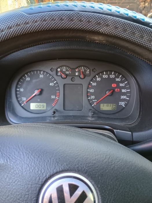 Golf 4  an 2001 . Motor 1.9 TDI . IN STARE BUNA DE FUCTIONARE !!!