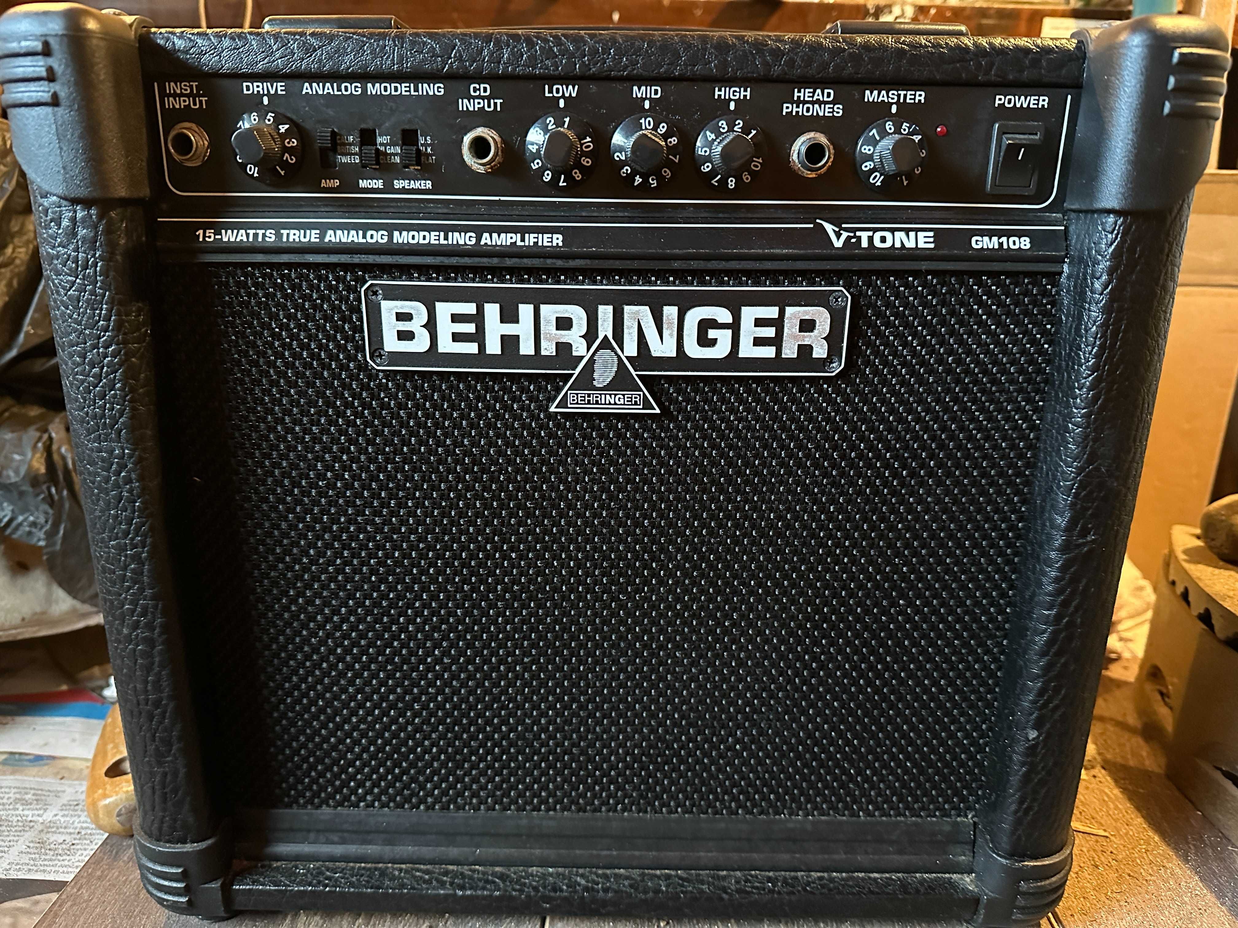 Vand chitara electrica si amplificator Behringer