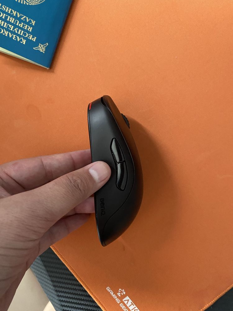 Продам мышку Zowie u2