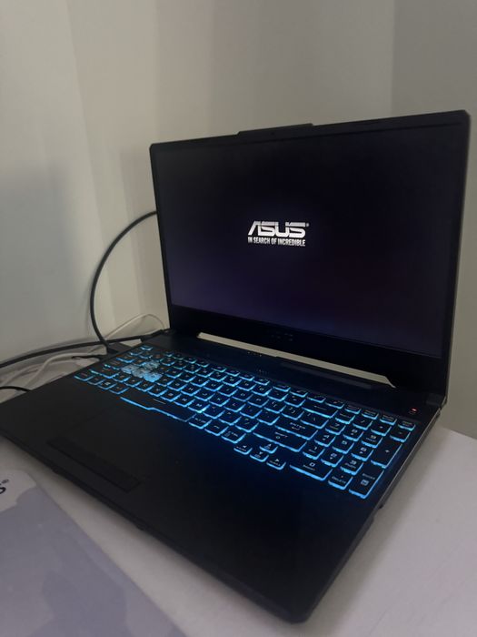 Vand laptop asus gaming in conditie foarte buna