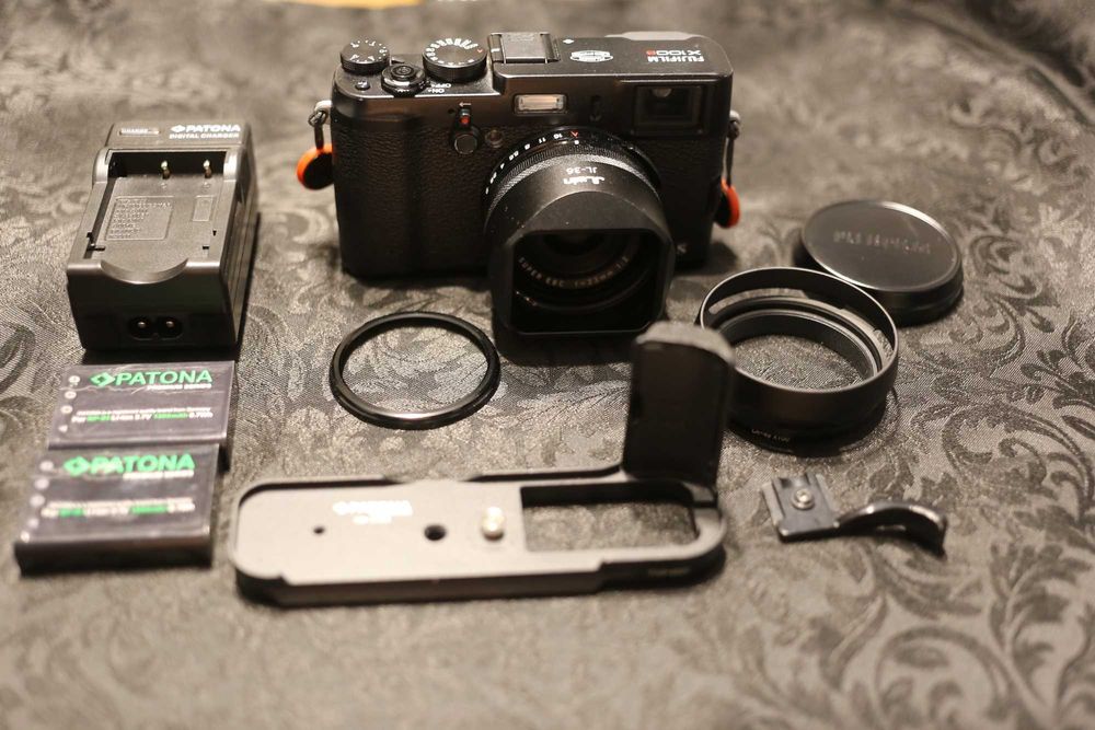 Fujifilm X100S Negru cu accesorii.