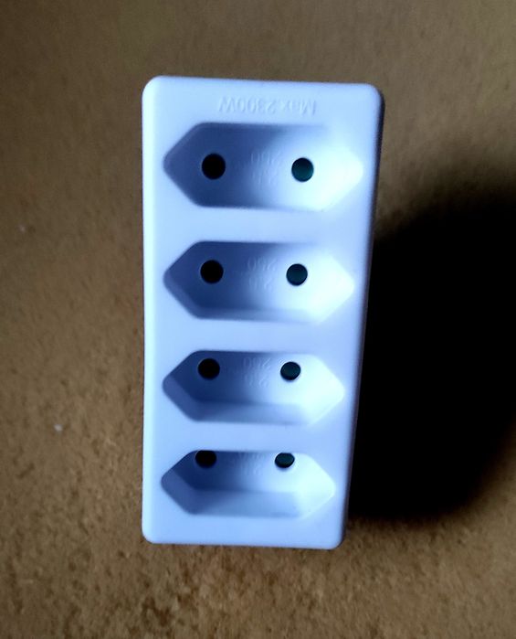 Контактен адаптор с4 изхода