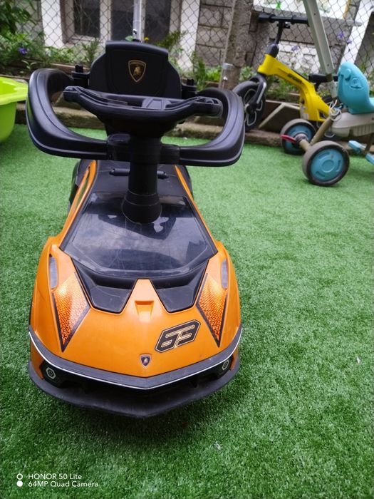 Детска количка..