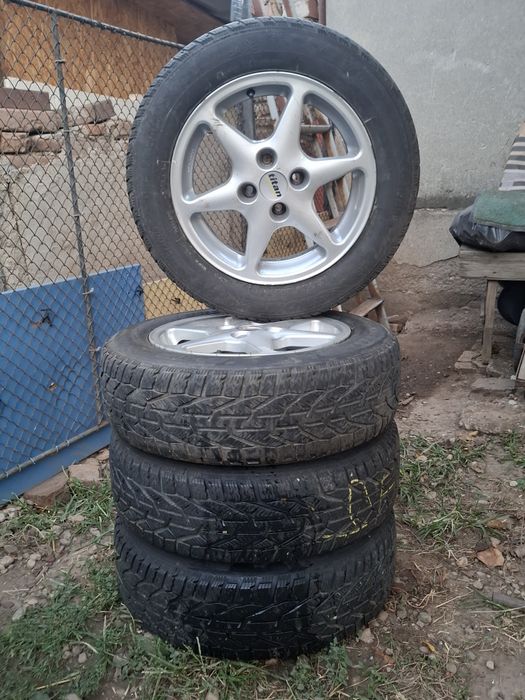Vând Jate Aliaj cu Anvelope Iarnă