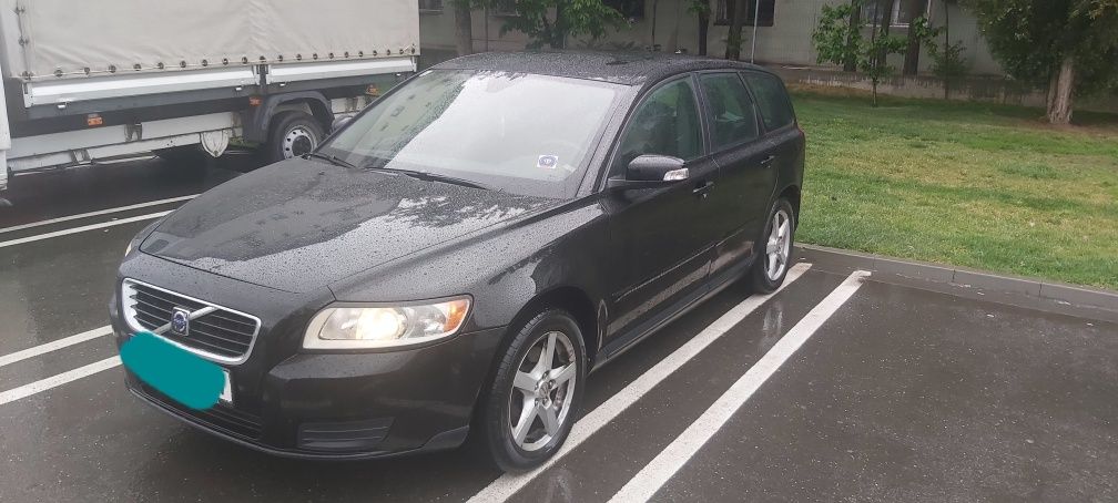 Volvo v50 2.0 diesel 136 cp