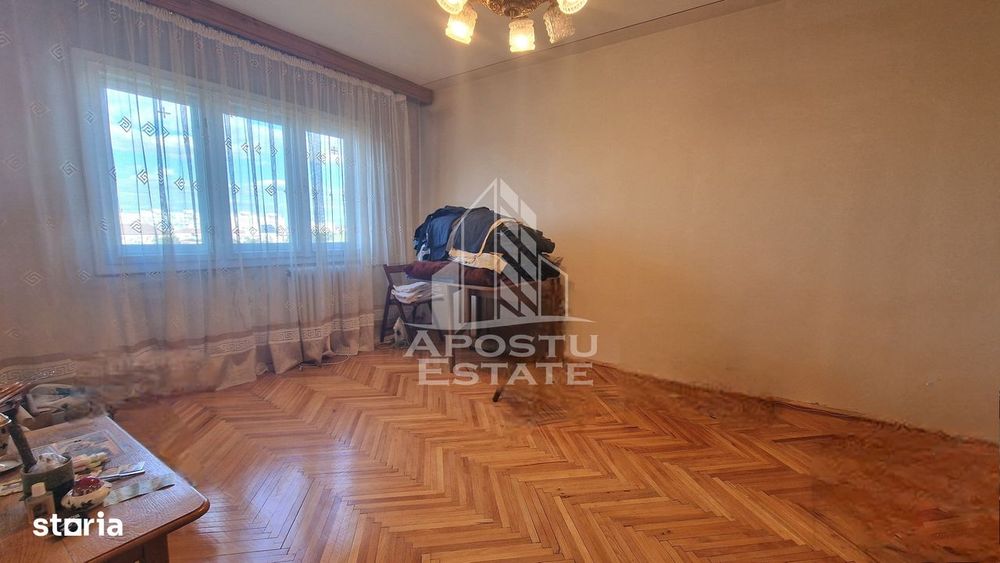 Apartament 3 camere, decomandat, etaj intermediar, zona Gheorghe Lazar