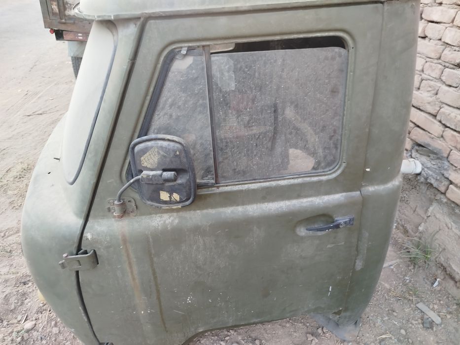 UAZ Kabina sotiladi