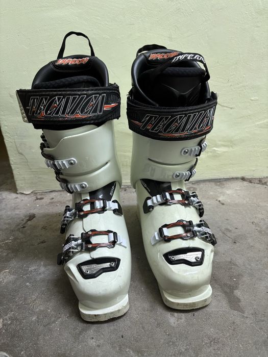 Дамски ски обувки