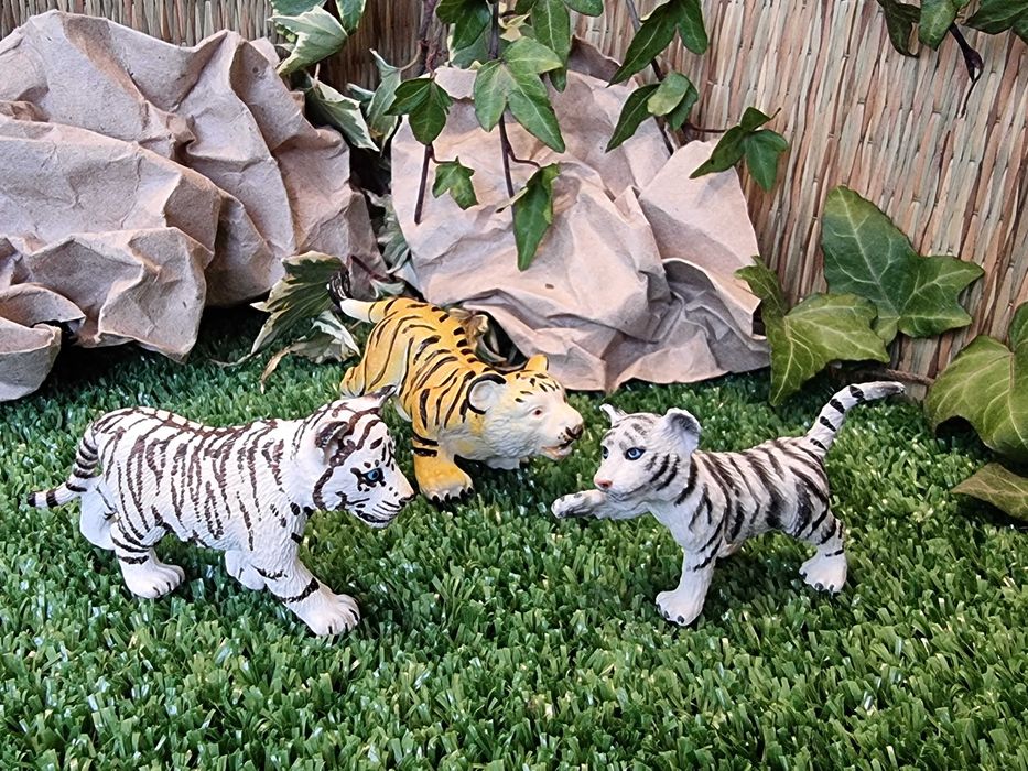 Set 3 pui tigru Schleich si Bullyland