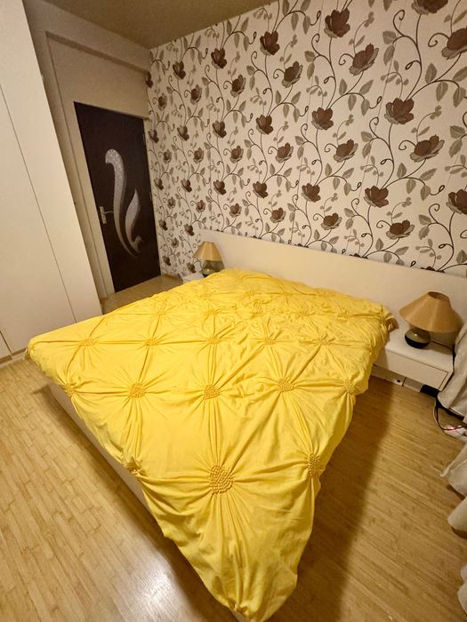 Pat dormitor 1,60/2,00 m, cu spatiu de depozicu saltea inclusa in pret