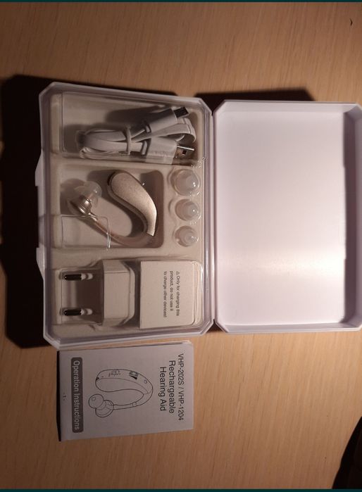 Aparat auditiv cu acumulatori