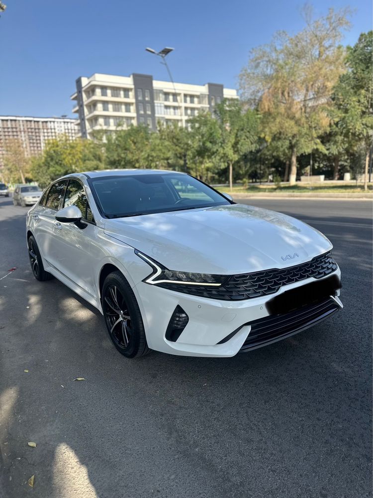 Kia k5 sotiladi