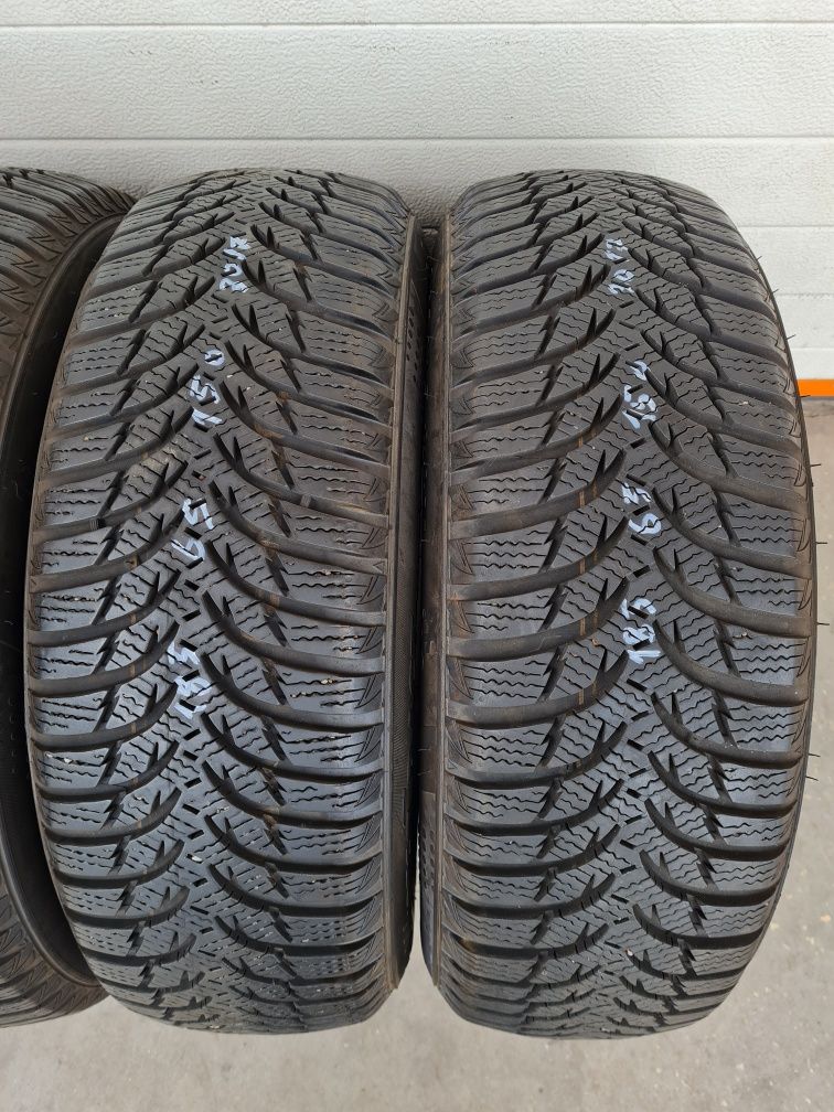 Зимни гуми 4 броя KUMHO WinterCraft Wp51 185 65 R15 дот 3017