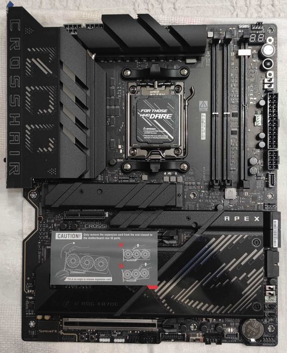 Дънна платка ASUS ROG Crosshair X870E Apex