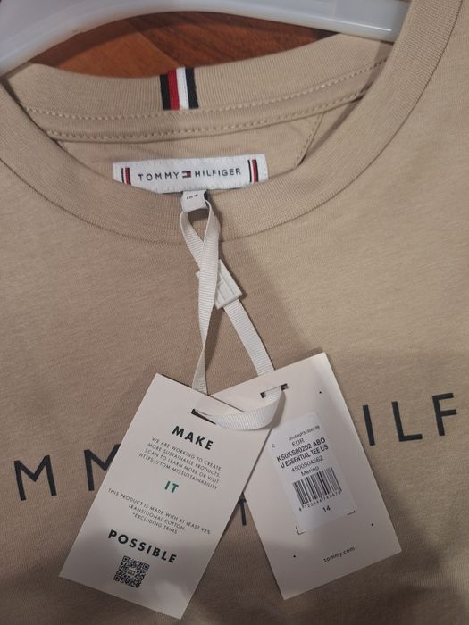 Vând bluza Tommy Hilfiger