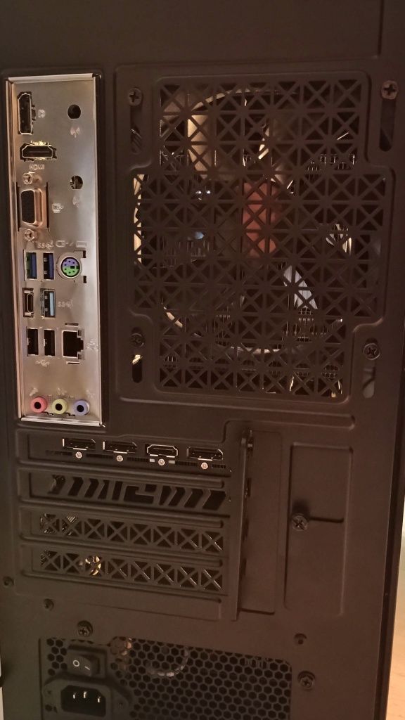 PC Gaming i5 13400f/RX7600XT