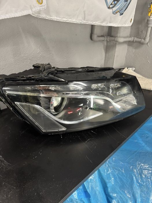 Десен оригинален фар за Ауди Q5