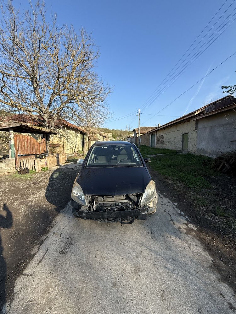 Opel zafira 1.9 150 НА ЧАСТИ